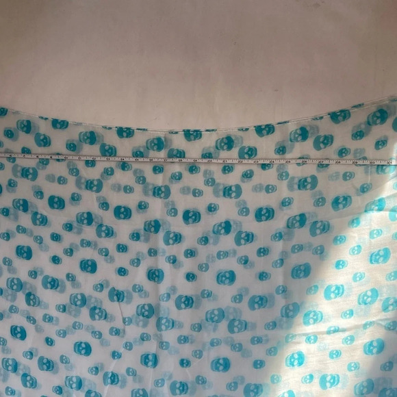 Large soft modal or Cotton blue White scull print scarf - Picture 4 of 6
